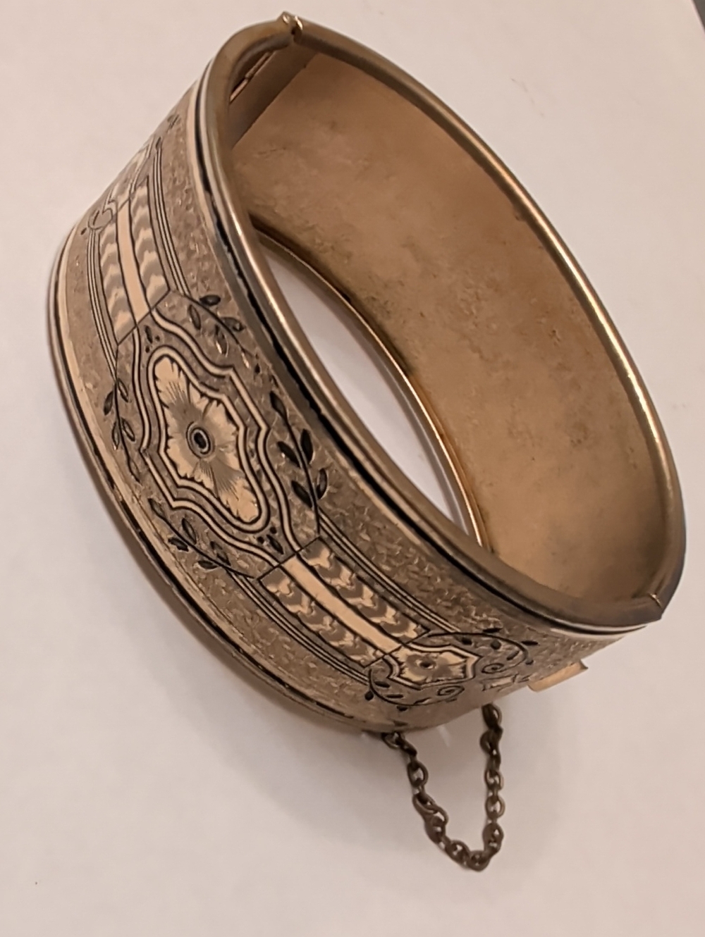 Coro Gold-Tone Floral Engraved Hinged Bangle Bracelet